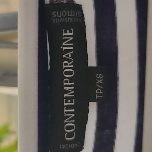 Chandail from simons - Picture 2 of 6